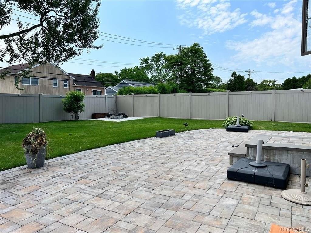 14 Hicks Ave - Photo 2 of 7