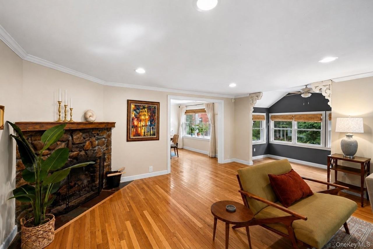 18 Walnut Ave - Photo 4 of 29