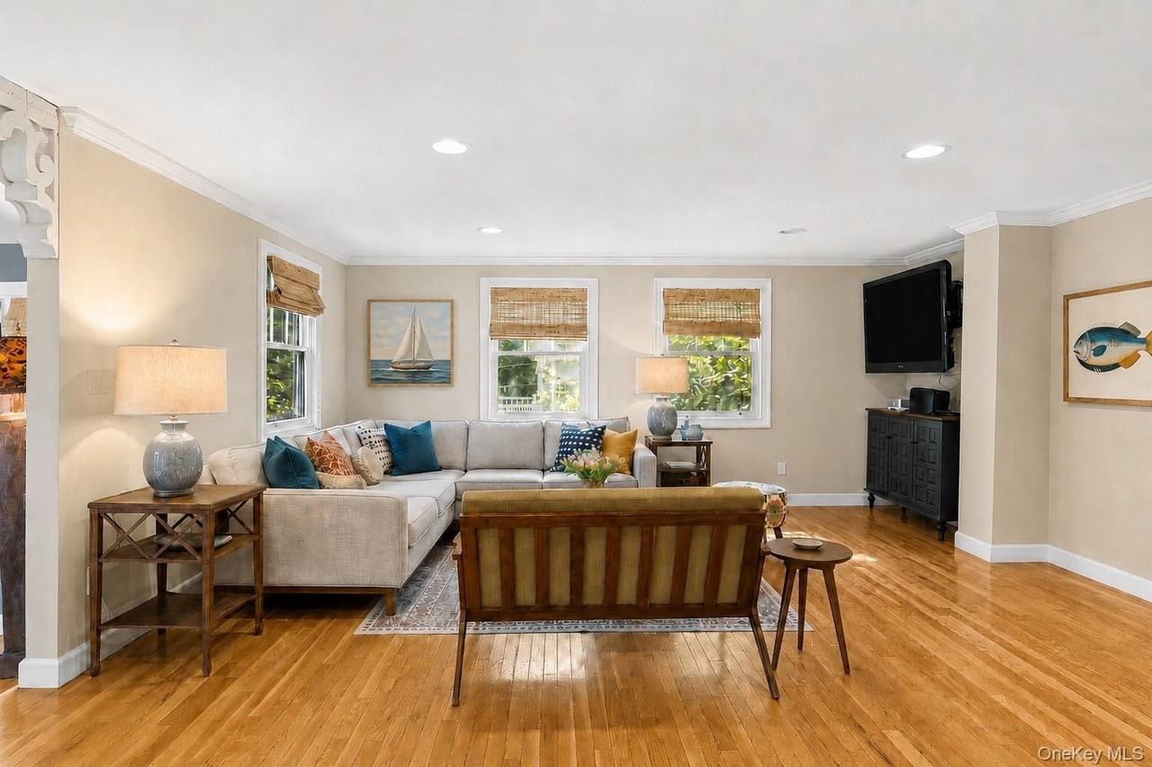 18 Walnut Ave - Photo 5 of 29
