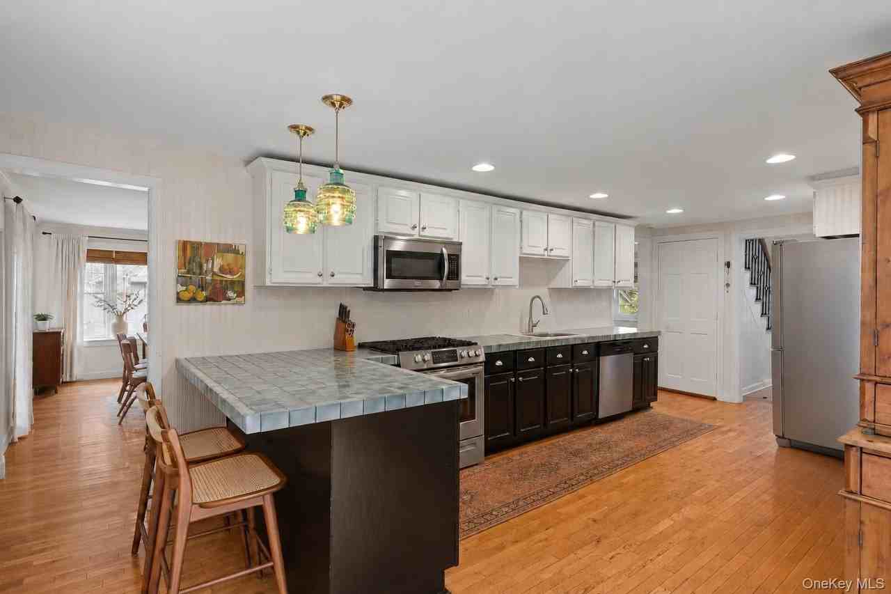 18 Walnut Ave - Photo 7 of 29