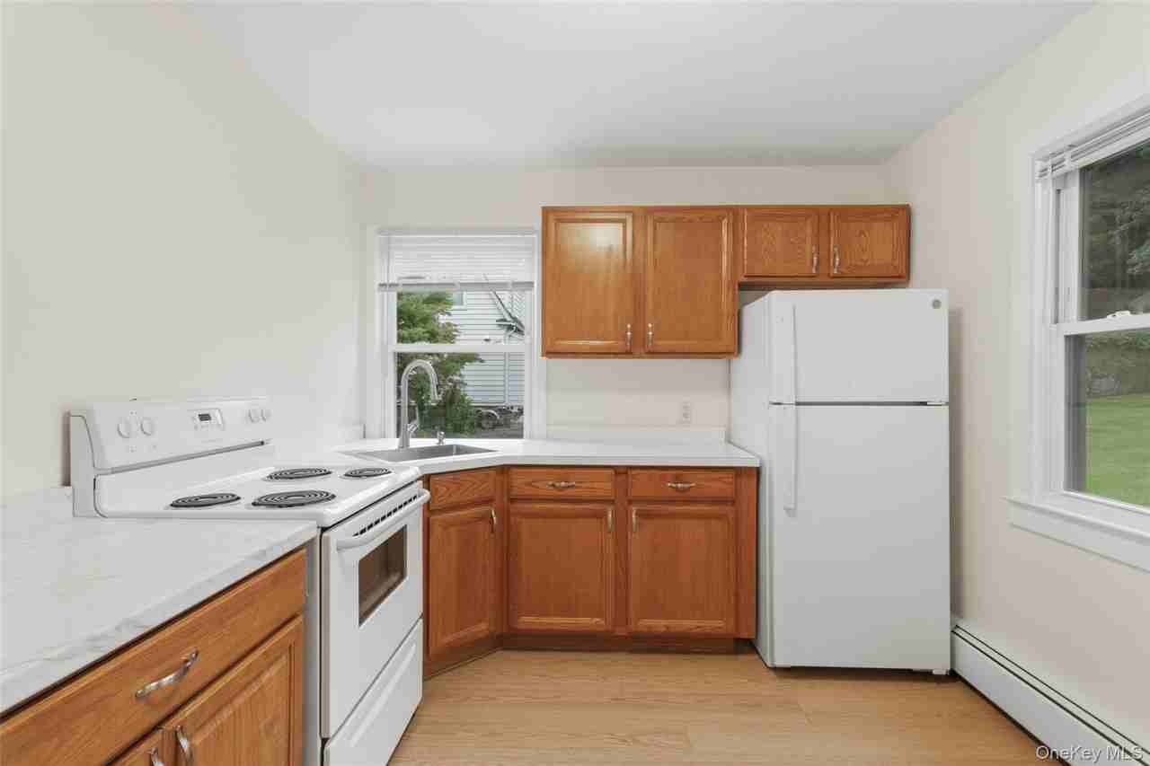 342 Stanley Ave #2 - Photo 3 of 10