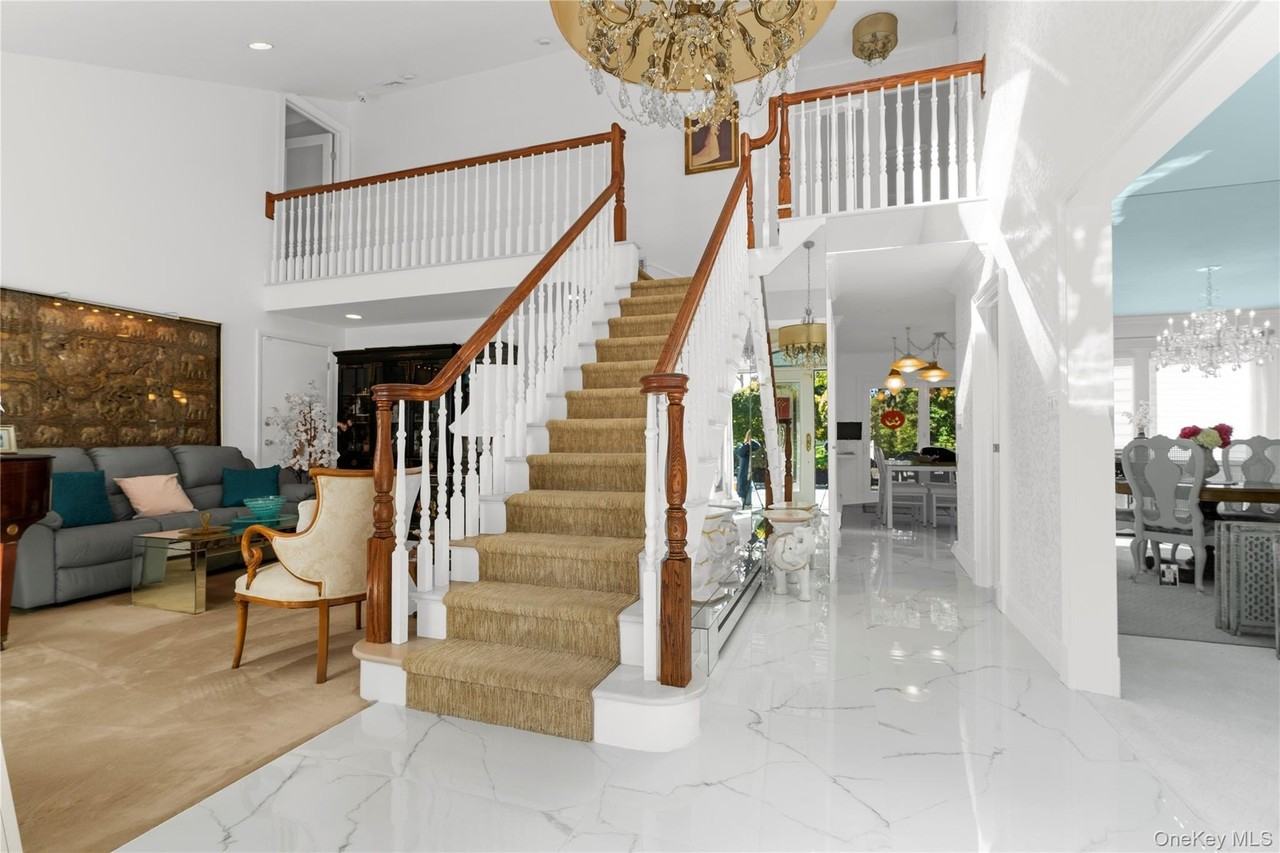 28 Annandale Rd - Photo 3 of 29