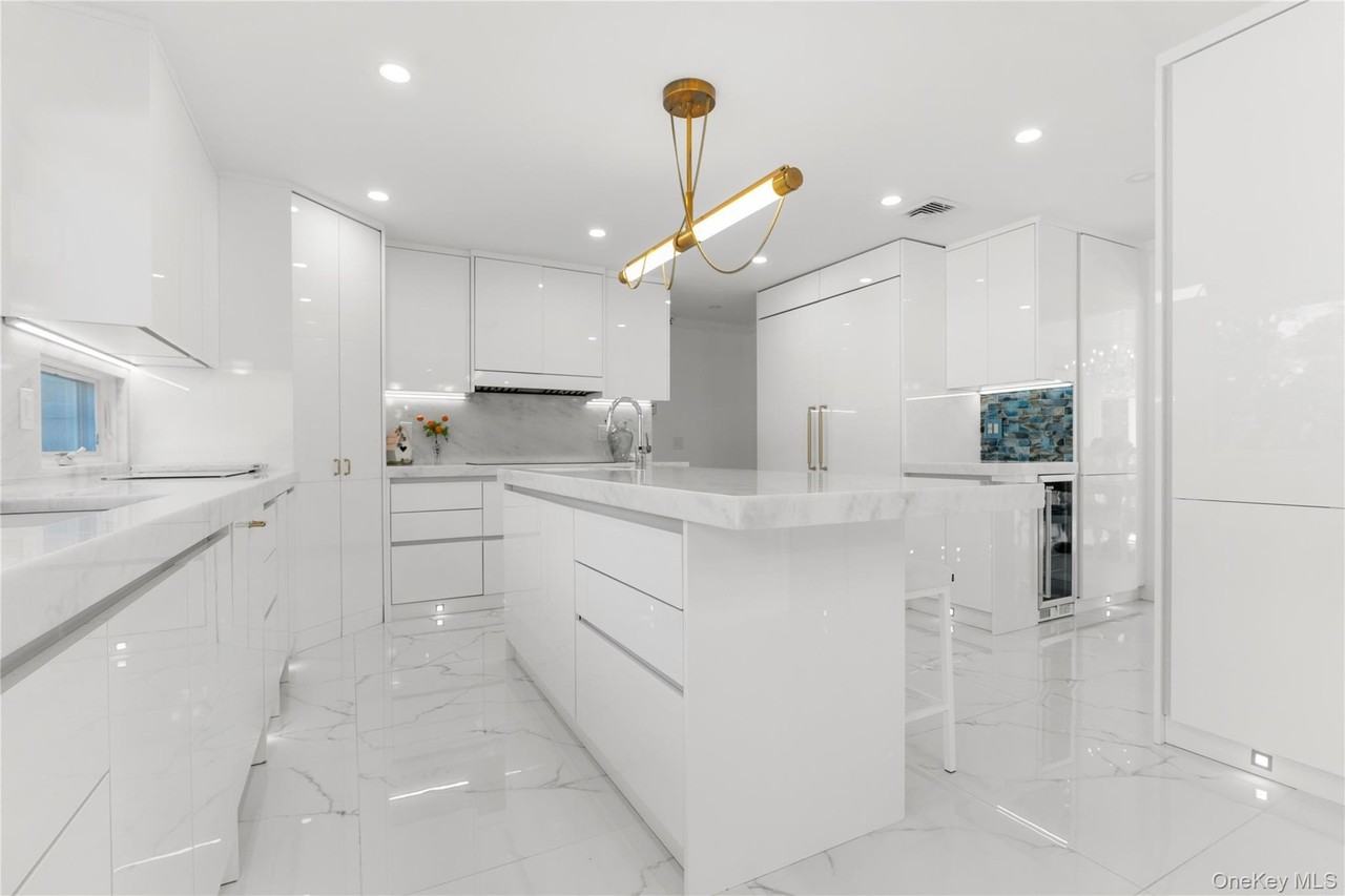 28 Annandale Rd - Photo 4 of 29
