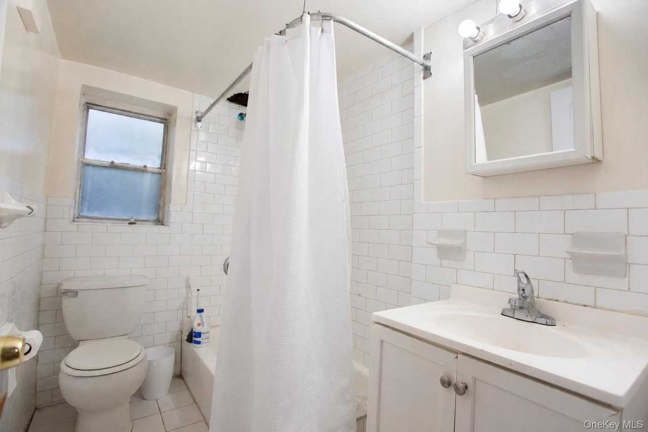 325 Shore Rd #C - Photo 6 of 16