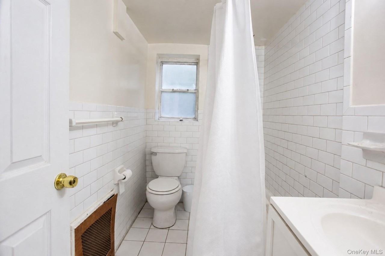 325 Shore Rd #C - Photo 7 of 16