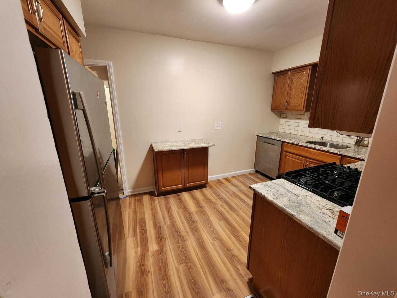 114 Lexington Ave #1 - Photo 5 of 15