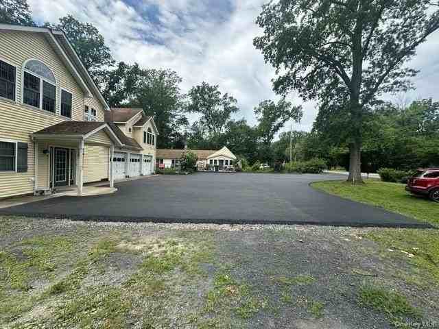 1055 Bruynswick Rd - Photo 2 of 22