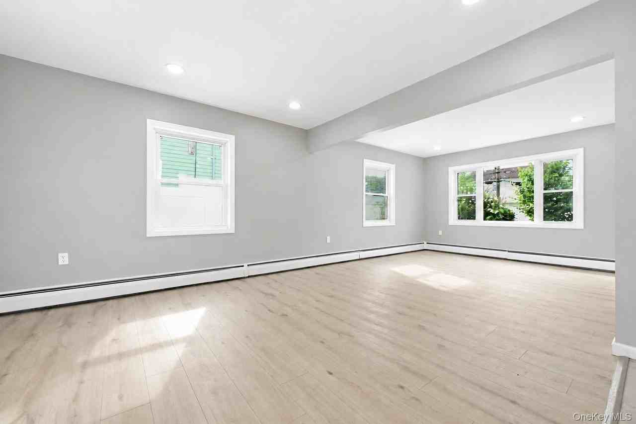 24 Crag Ln - Photo 4 of 25