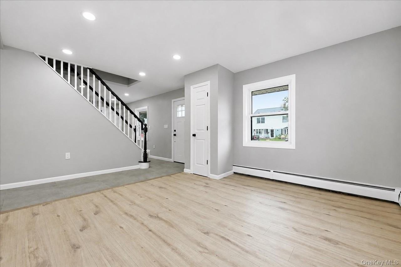 24 Crag Ln - Photo 5 of 25