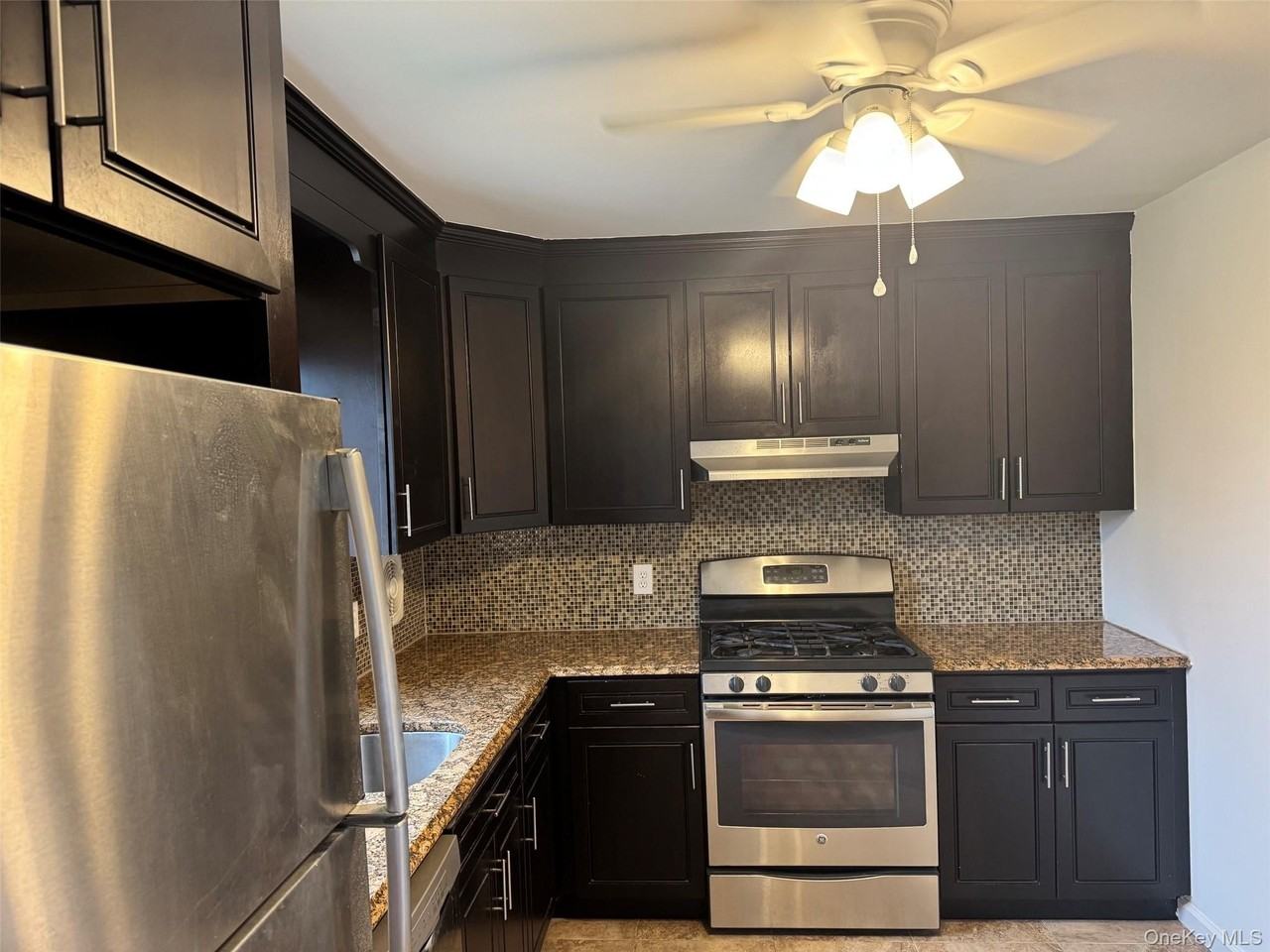 412 Dawson Ln - Photo 5 of 11