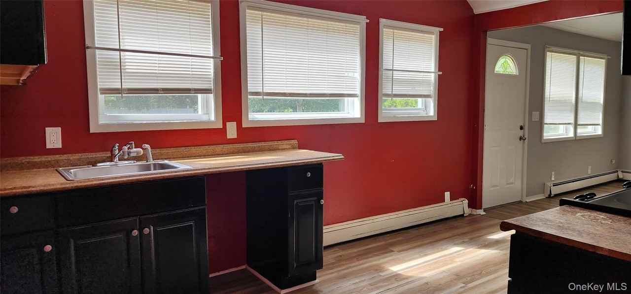 79 Hemlock Dr - Photo 5 of 12