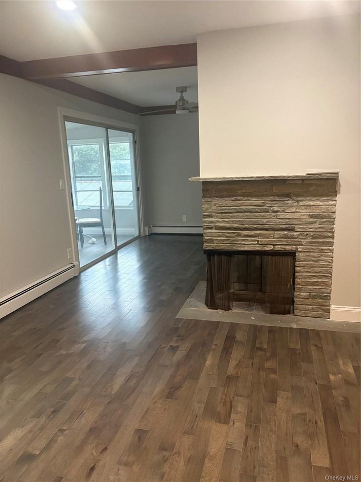 18 Robin Hill Dr - Photo 5 of 20