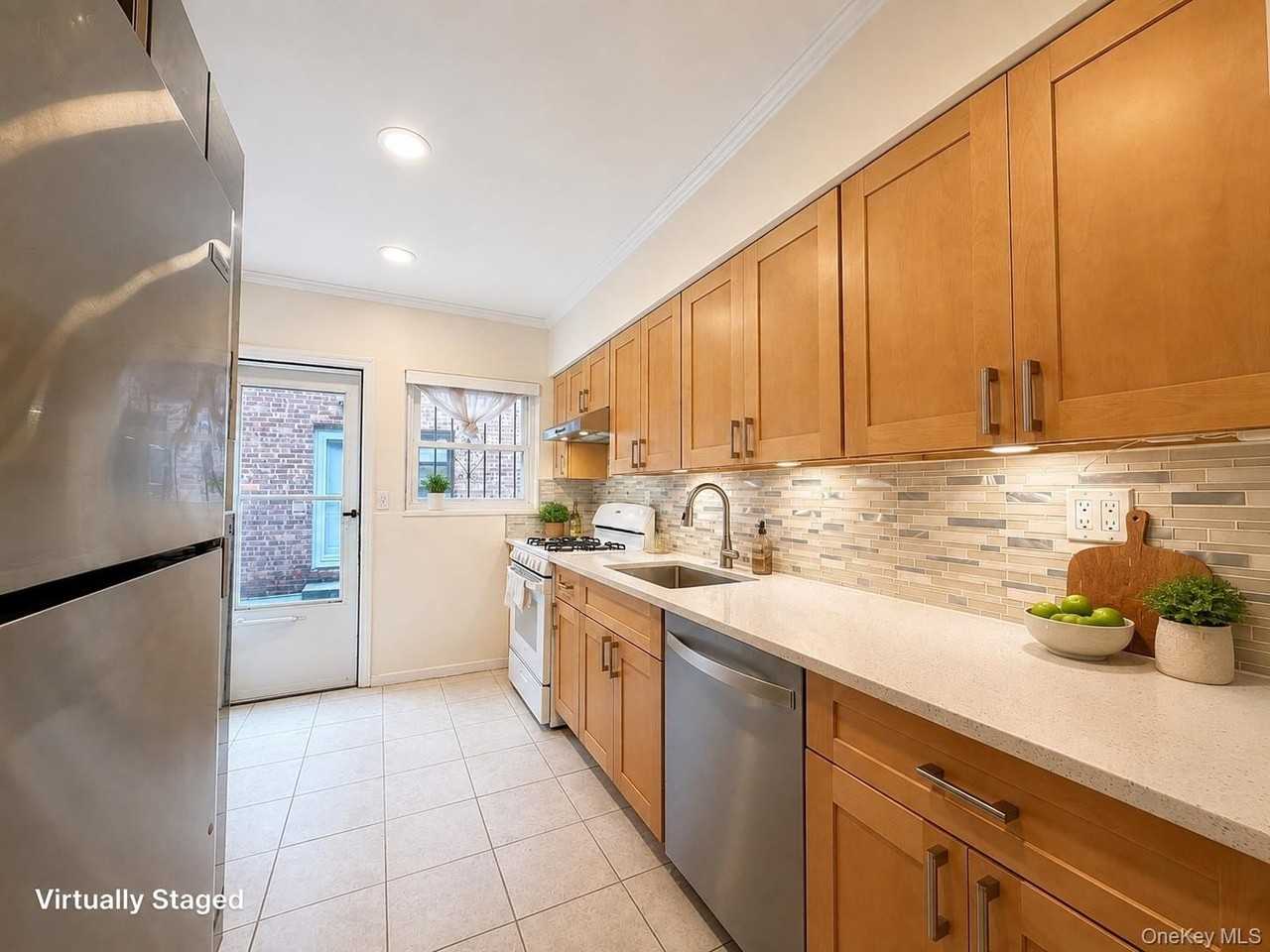 7324 197th St #1 - Photo 5 of 12