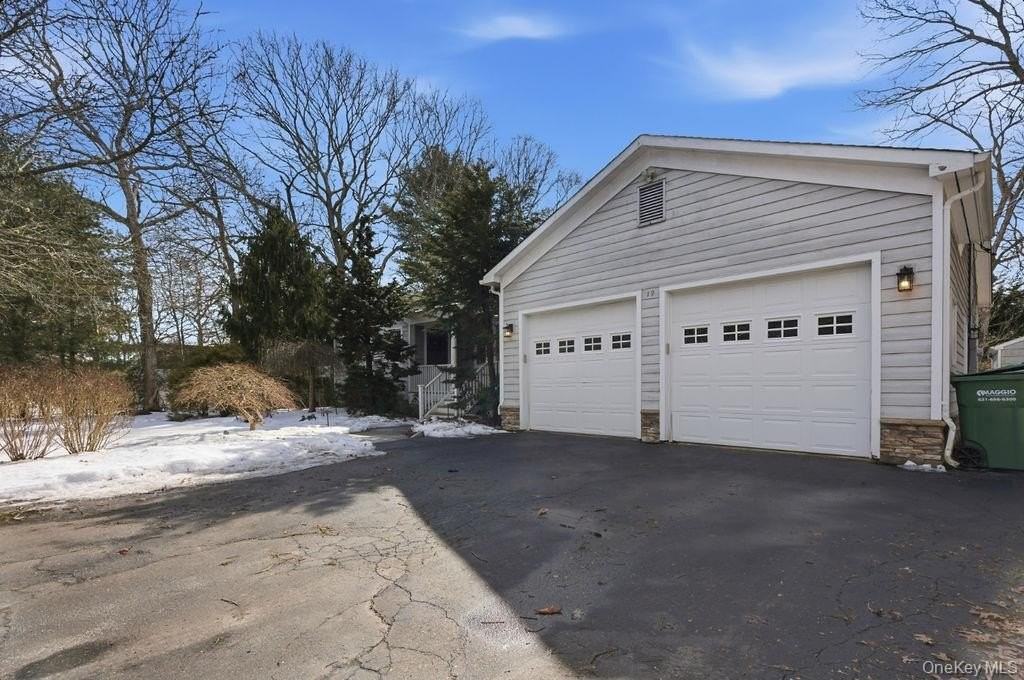 19 Howell Pl - Photo 2 of 15
