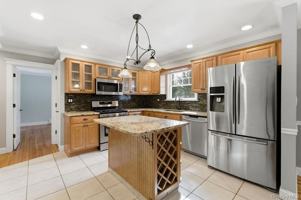featured image of 19 Howell Pl