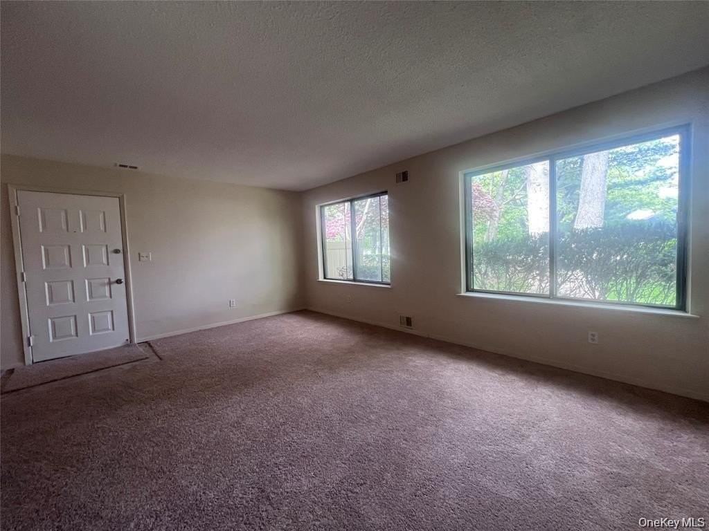 200 Springmeadow Dr #M - Photo 2 of 13