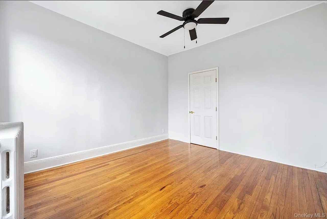 7152 68th St #2R - Photo 4 of 7