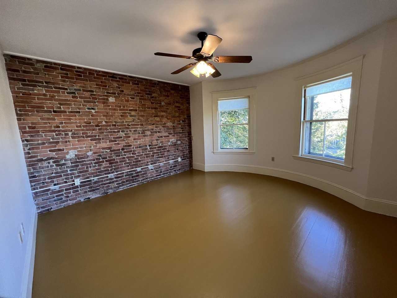 588 Cambridge St #2 - Photo 4 of 13