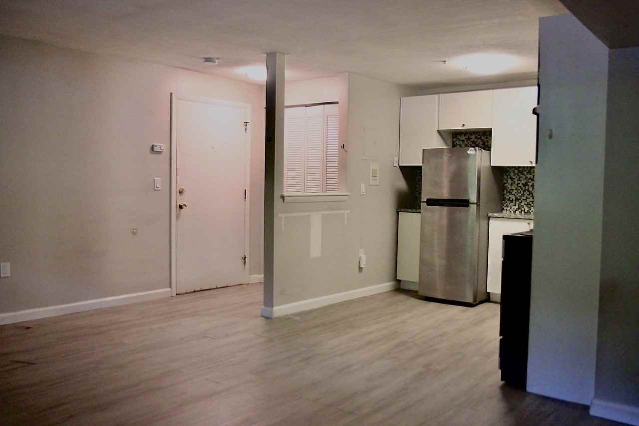 10 Williamsburg Ct #3 - Photo 5 of 17