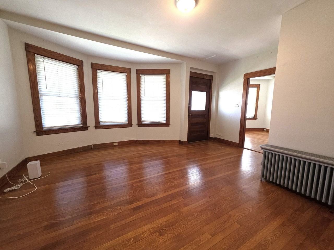40 Main St #2 - Photo 3 of 9