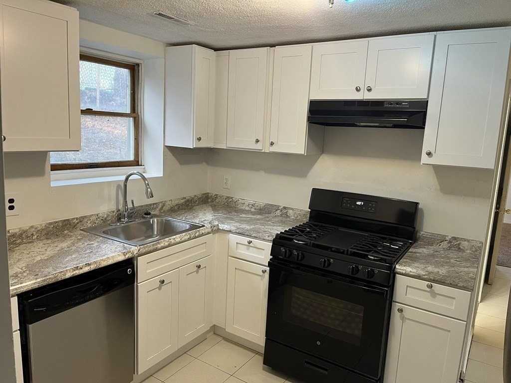 151 Bigelow St #1 - Photo 2 of 8