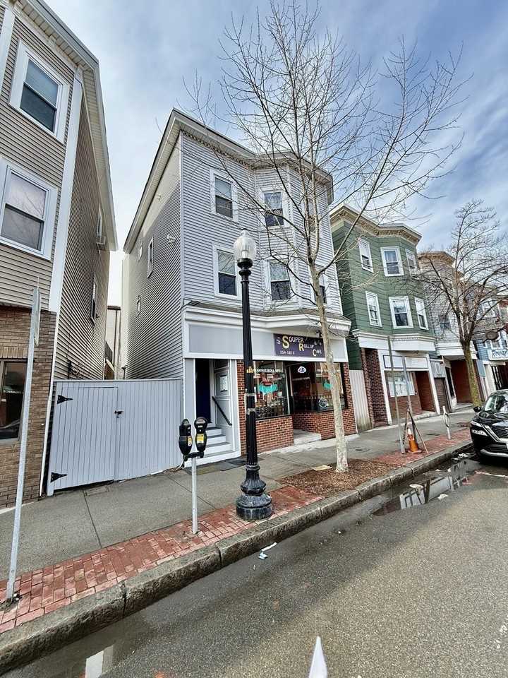 724 Cambridge St #2 - Photo 2 of 21