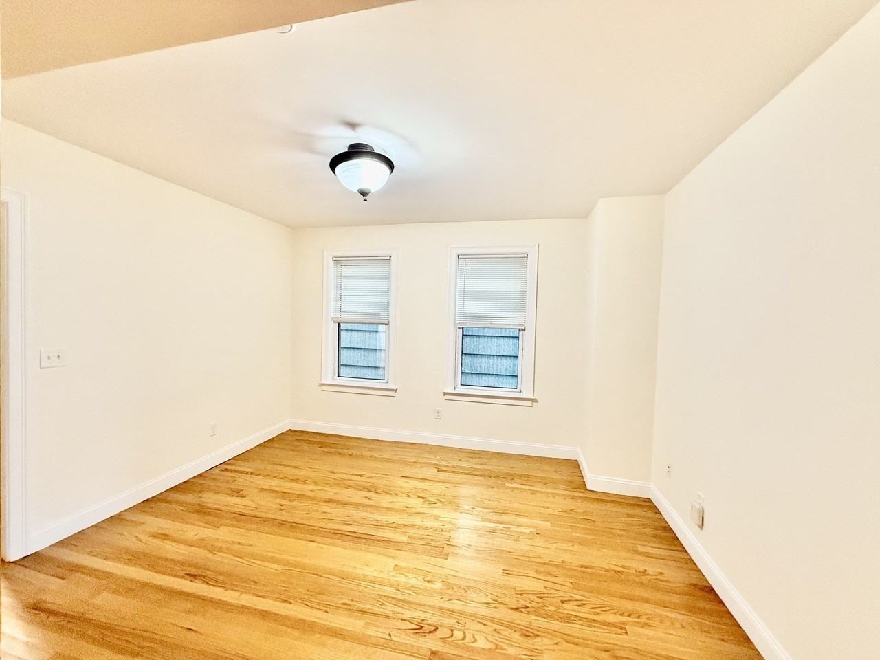 724 Cambridge St #2 - Photo 4 of 21