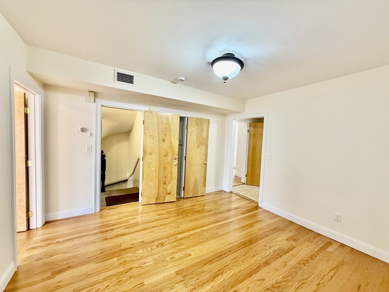 724 Cambridge St #2 - Photo 6 of 21
