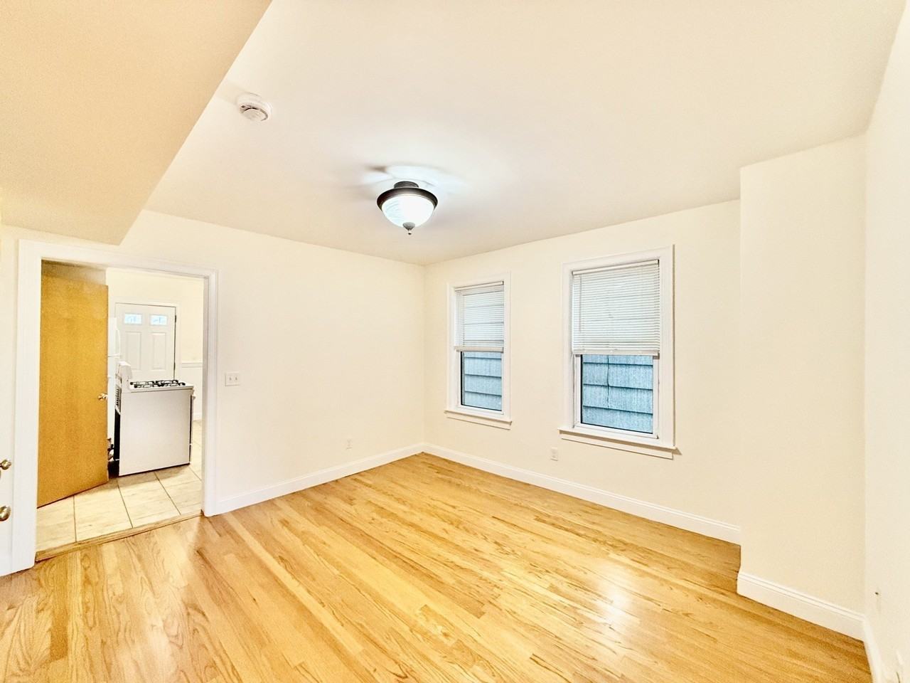 724 Cambridge St #2 - Photo 7 of 21