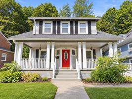 featured image of 14 Saint Elmo Rd
