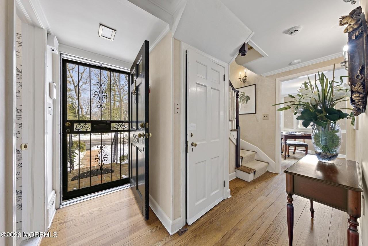 606 Bridlemere Ave - Photo 3 of 40