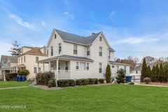 323 Roosevelt Ave - Photo 1 of 1