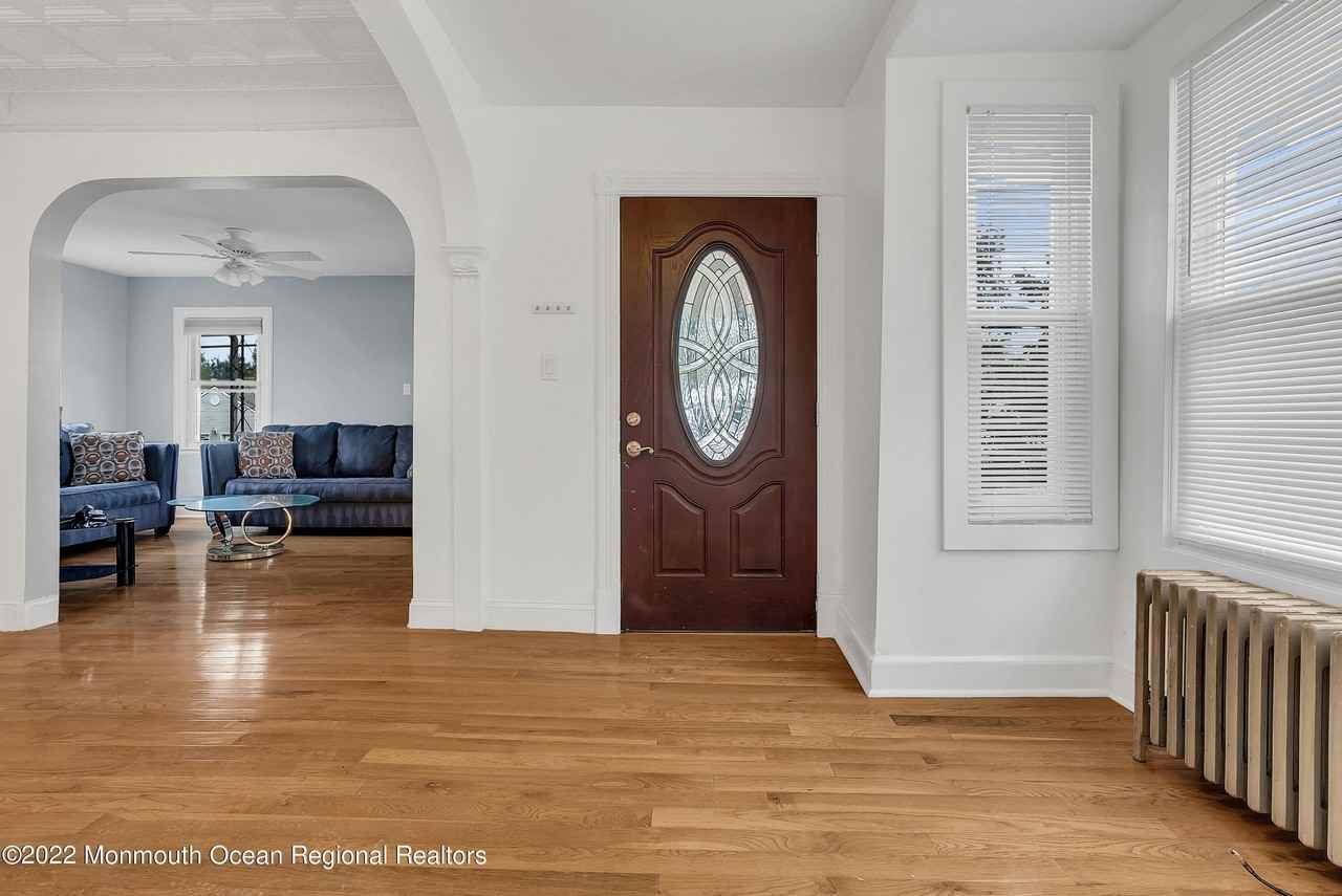 370 W Park Ave - Photo 6 of 31