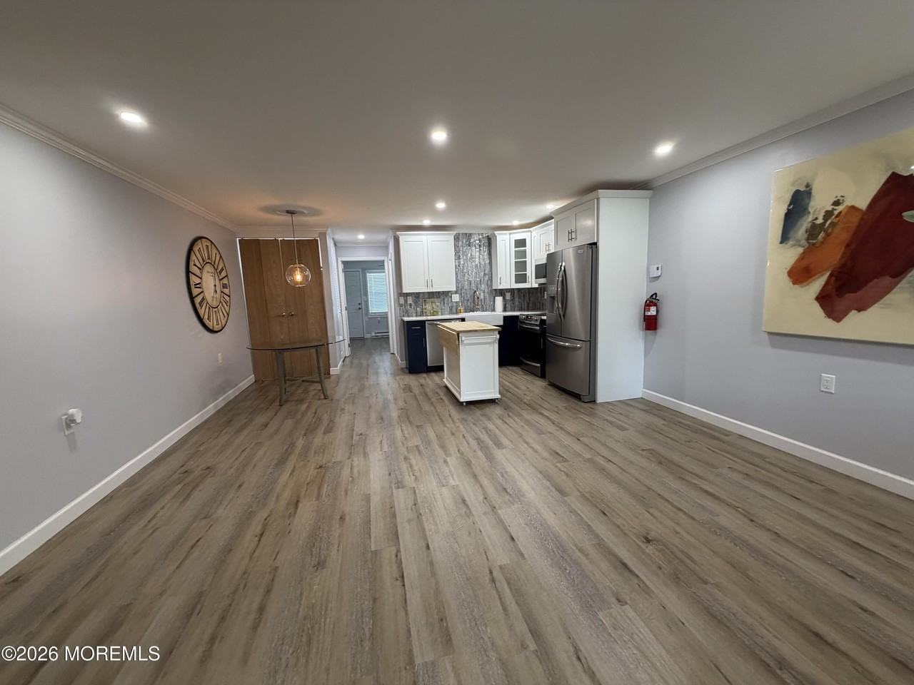 533E Dartmoor Ct - Photo 2 of 27