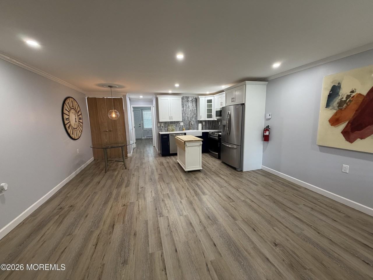 533E Dartmoor Ct - Photo 3 of 27