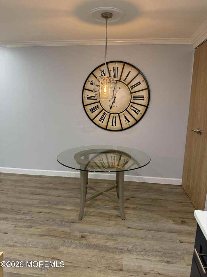 533E Dartmoor Ct - Photo 7 of 27