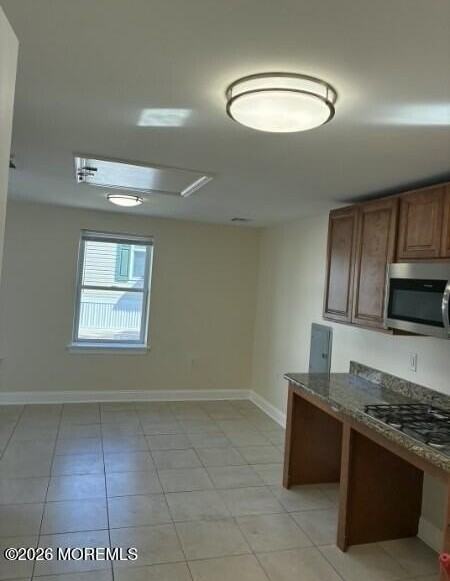 715 Union Ave #10 - Photo 3 of 6