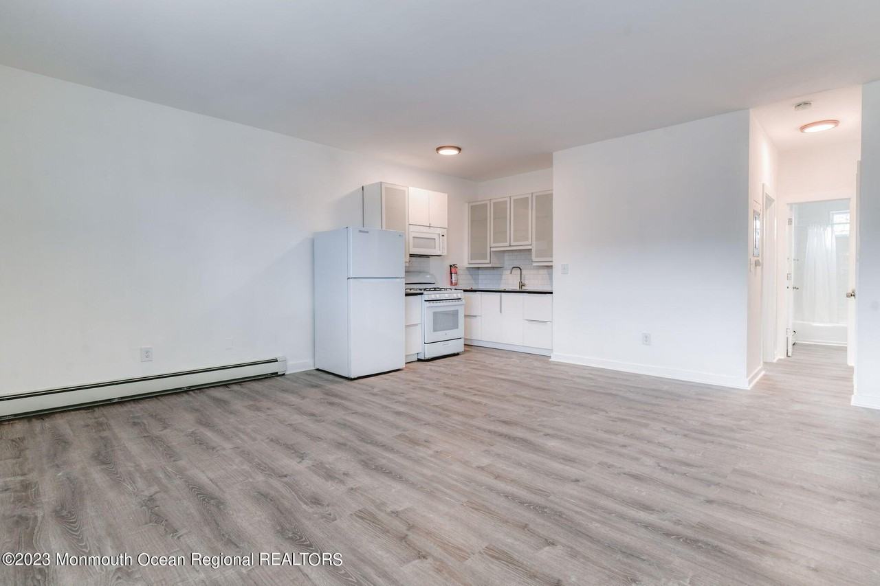 109 Mccabe Ave #209 - Photo 5 of 13
