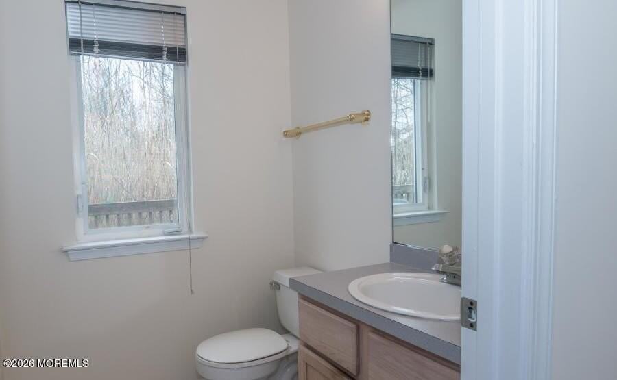 102 Demmy Ave - Photo 7 of 27