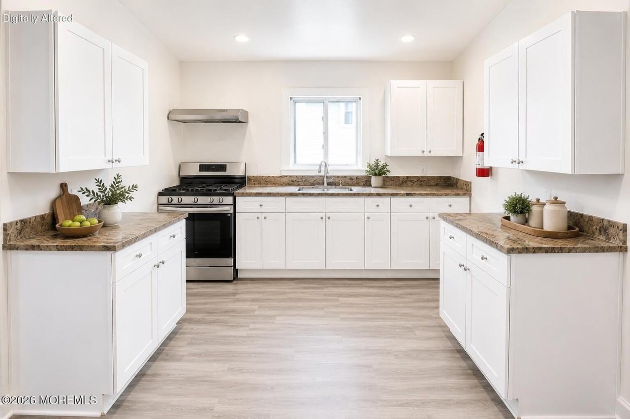 404 Fisher Ave - Photo 3 of 11