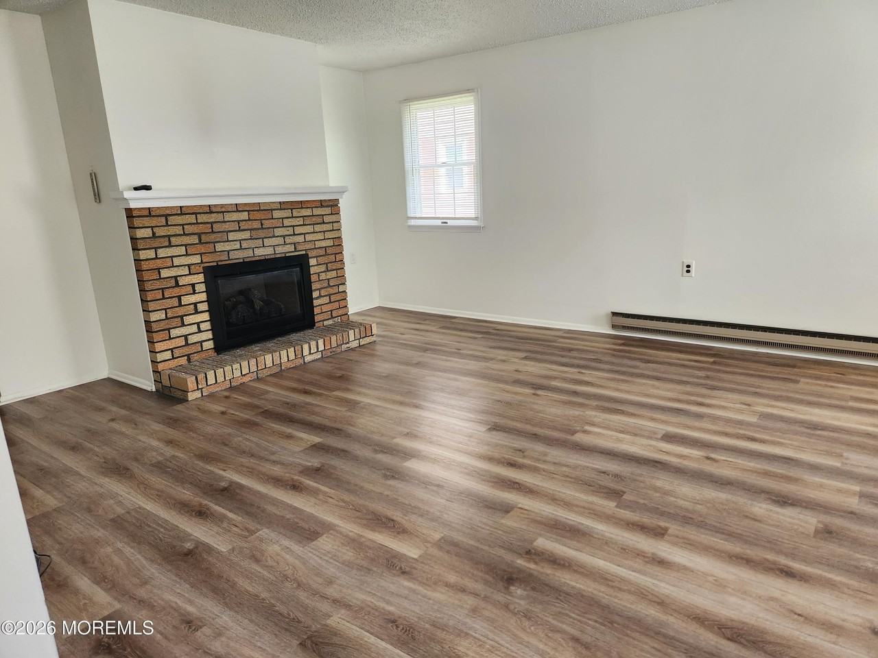 206 Yorktowne Dr - Photo 3 of 15