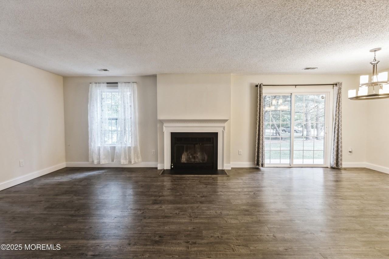 11 Boise Ct - Photo 6 of 30