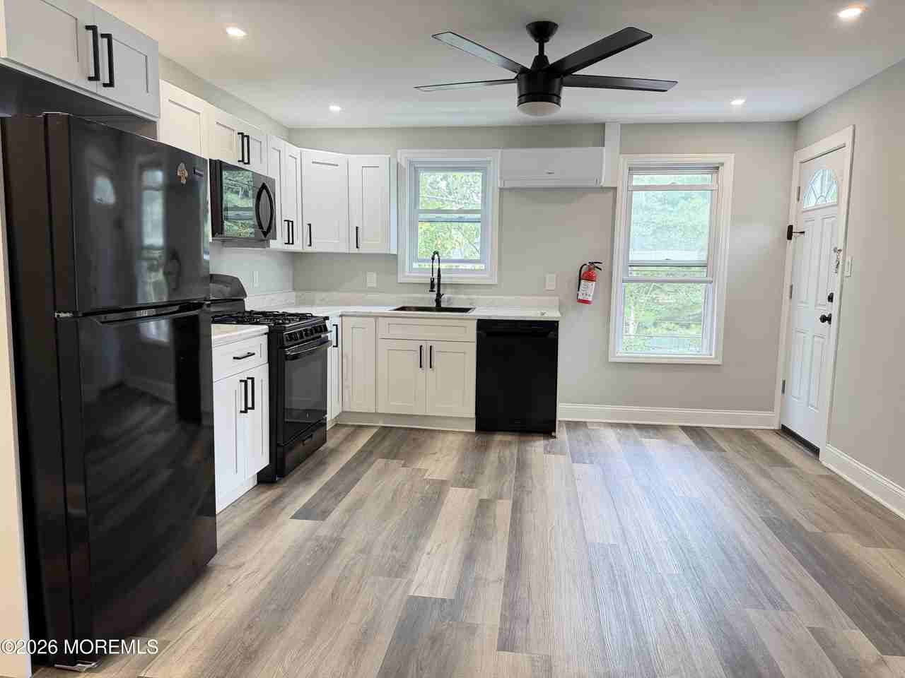 168 Chelsea Ave #3 - Photo 2 of 15