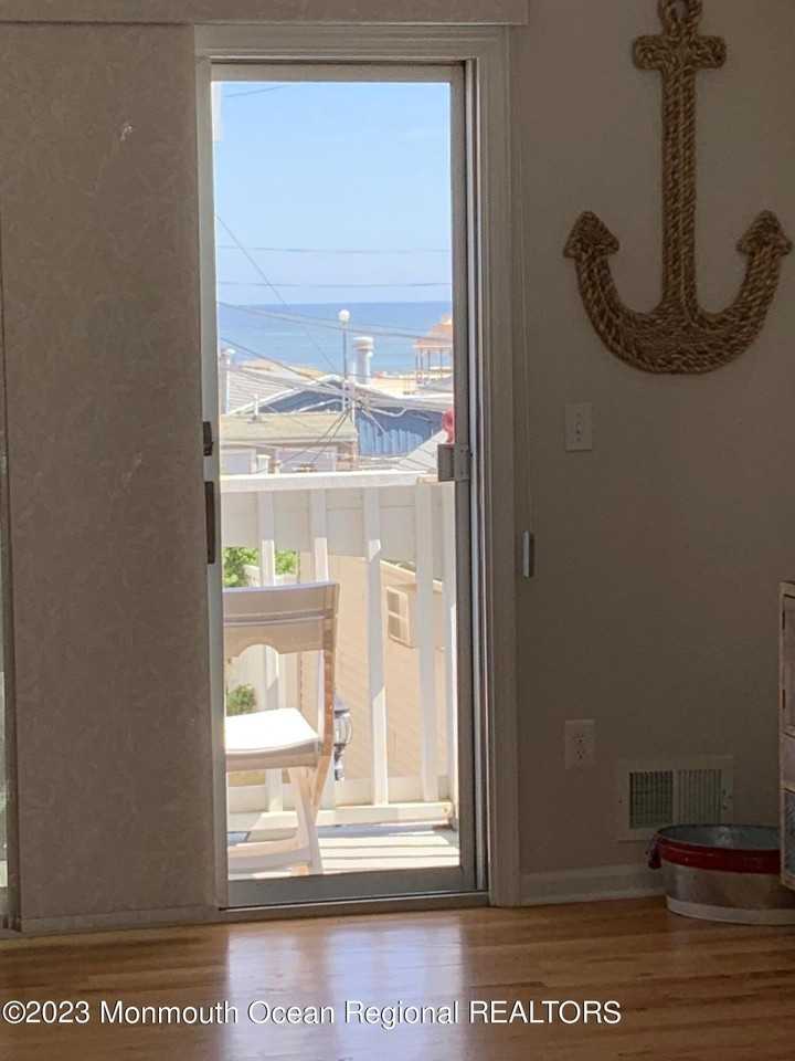 109 Cliff Ave #4D - Photo 4 of 24