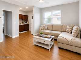 featured image of 819 16th Ave #3REAR