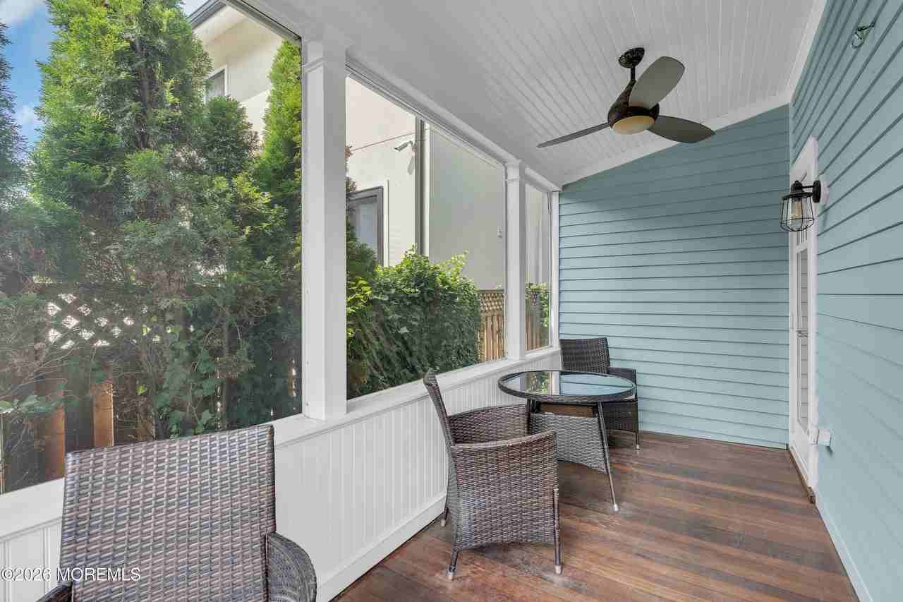1206 Heck St - Photo 5 of 32