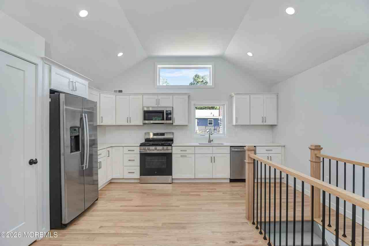 769 Cliffwood Ave - Photo 4 of 27