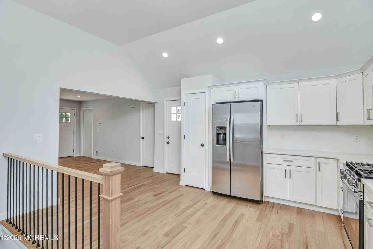 769 Cliffwood Ave - Photo 5 of 27