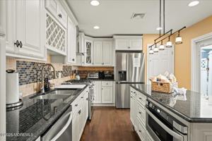 featured image of 440 Euclid Ave #1