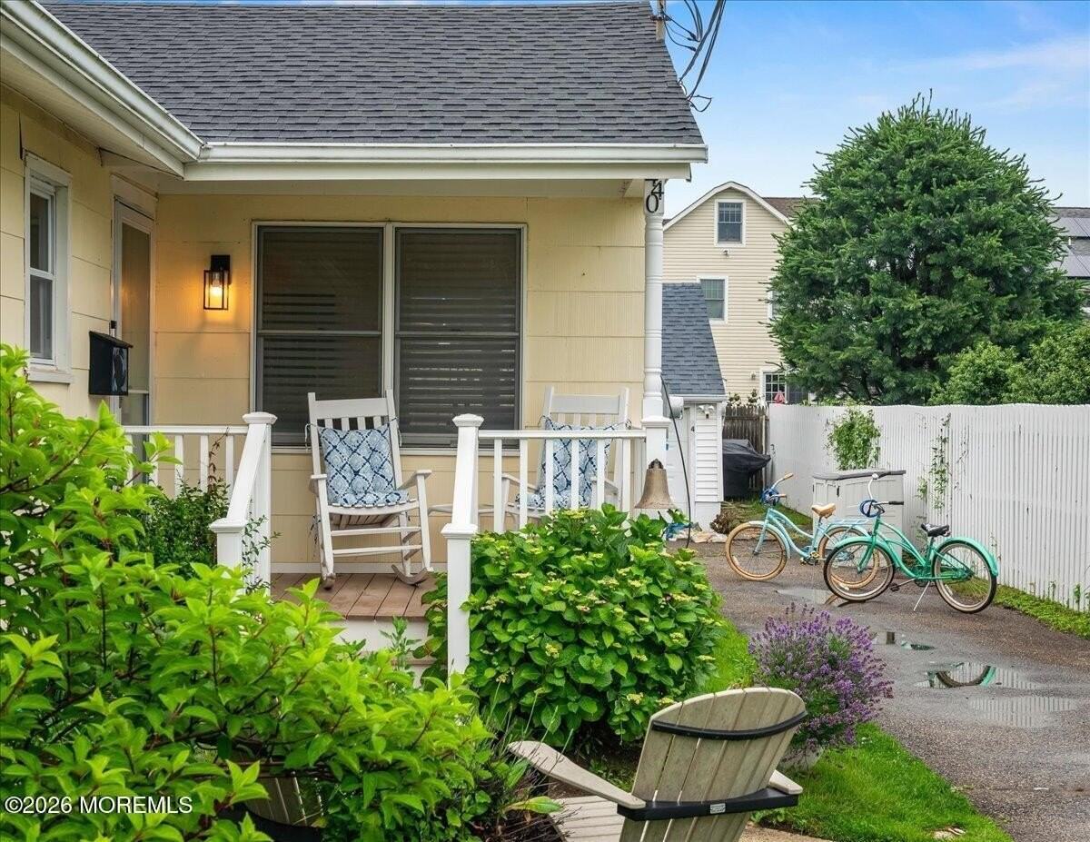 440 Euclid Ave #1 - Photo 4 of 49